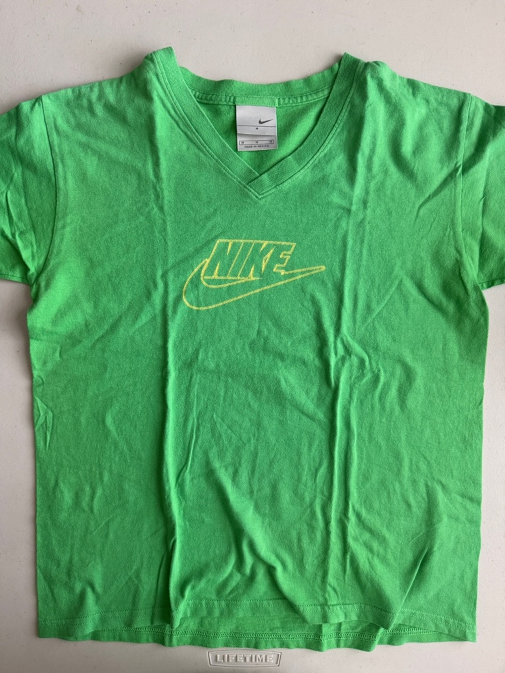 💚💛🏃🏻‍♀️NIKE Green Logo Tee Top🧘🏻‍♀️🚵🏻‍♀️